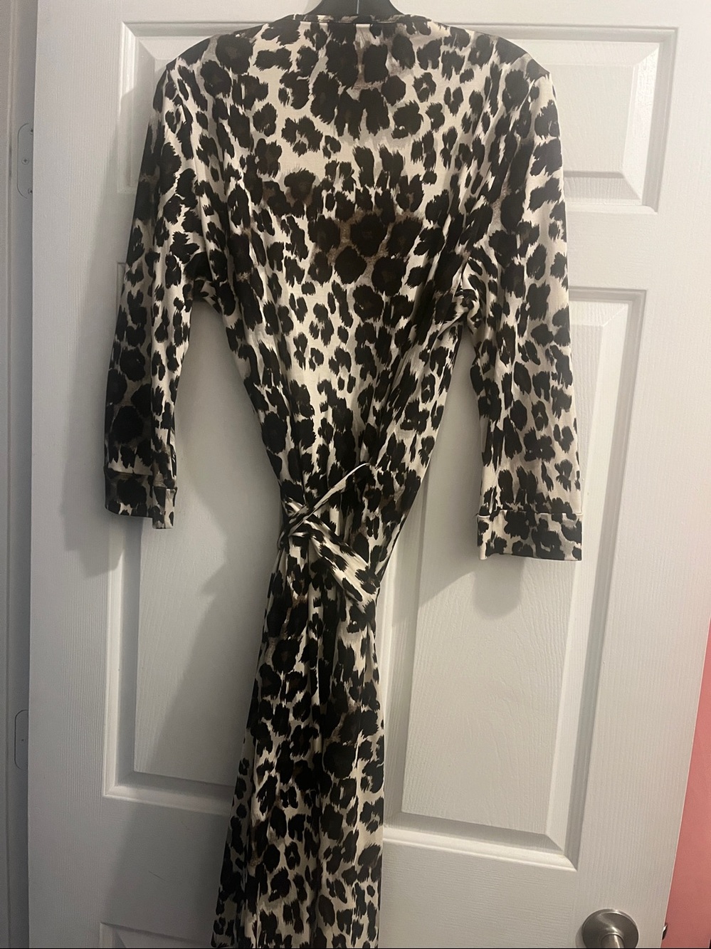 Diane Von Furstenberg Black & Cream Leopard Wrap Dress 100% Silk - Picture 4 of 4